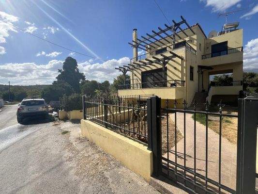 Kreta – Freistehendes Haus mit 3 Schlafzimmern in Kalyves zu verkaufen