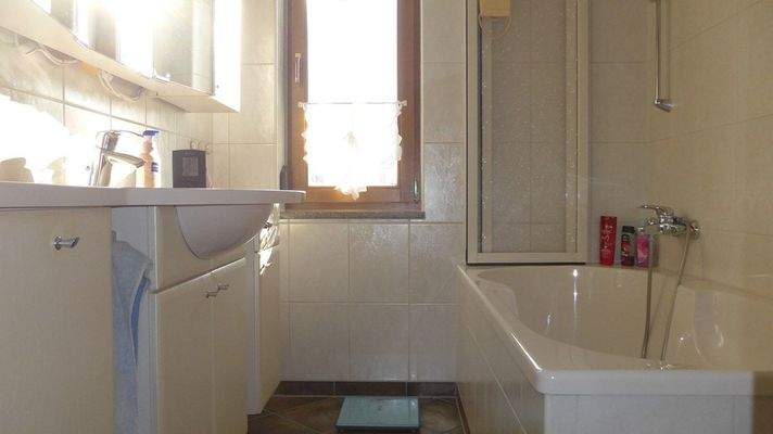 Bad EG rechte Hälfte