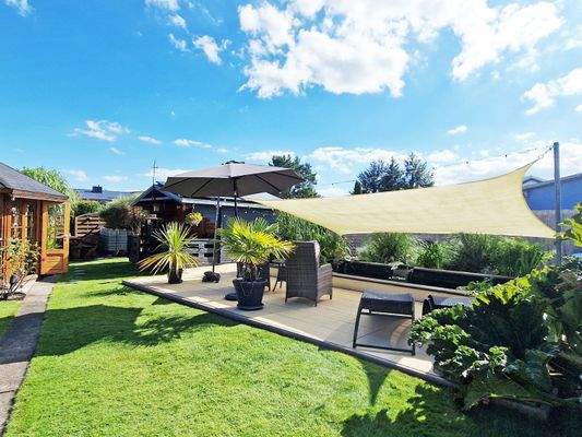 Blick zum Gartenteich