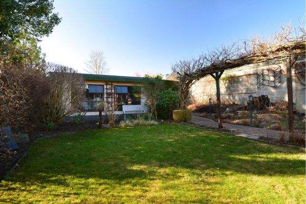 eines der Gartenhäuser mit dem liebevoll angelegte