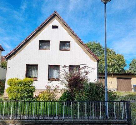 Straßenansicht Wohnhaus