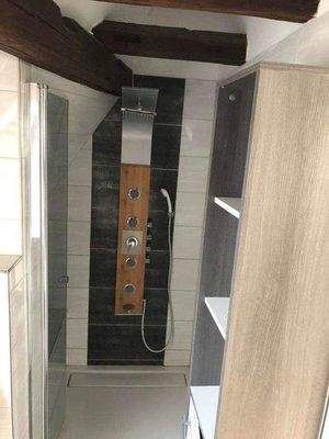 09 Whg 3 Dusche im Bad.jpg