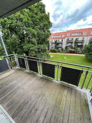 Balkon am Schlafzimmer oben.jpg