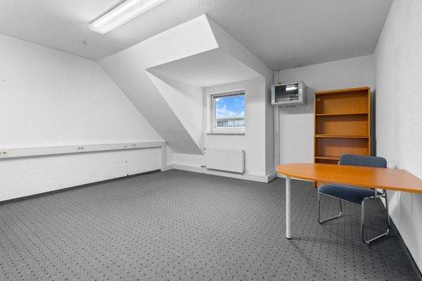 Büroraum 7...jpg