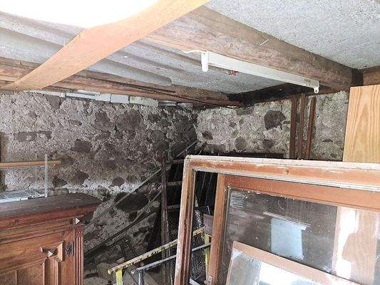 Teil des großen Lagerraums_Kellers im Erdegeschoß.