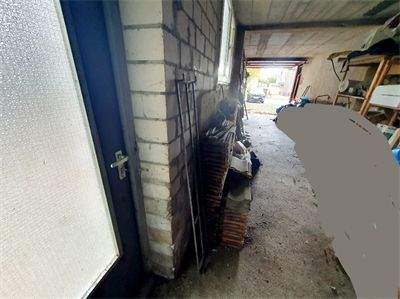 Riesen Garage mit 2 Toren+Türe