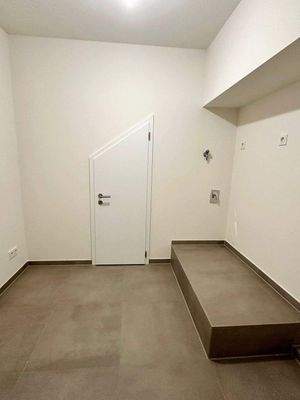 Abstellraum unten.jpg