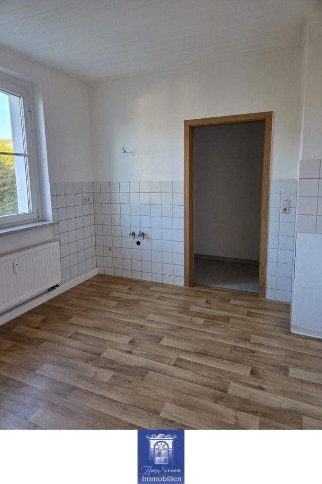Ihr neuer Lieblingsplatz mit gemütlicher Wohnküche, Tageslichtbad und Ankleide! - Photo 1