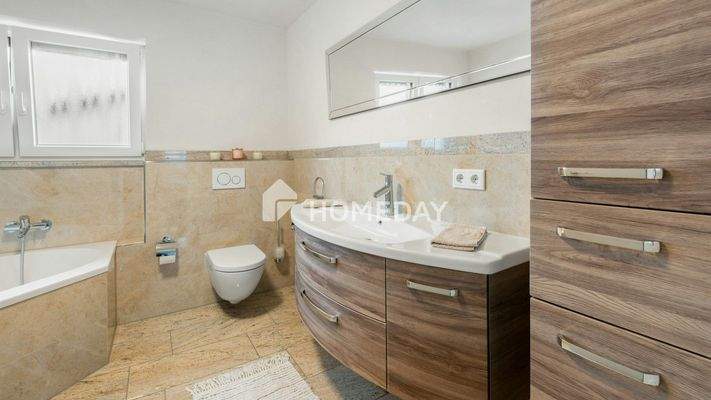 1. OG Badezimmer 2 1