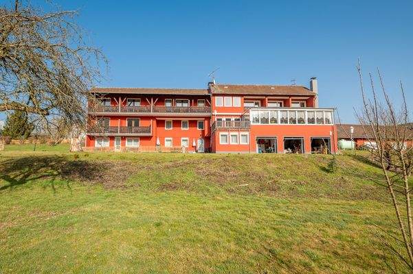 Bornweg 15/16 – 54668 Holsthum