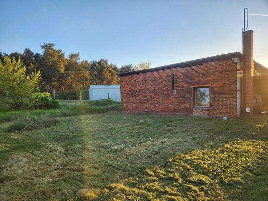 Werkstatt und Holzlager