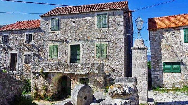 Das Steinhaus versprüht einen magischen Charme