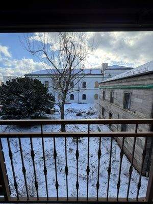 Winterlicher Innenhofblick