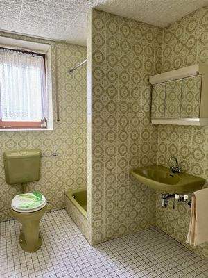 rechtes Haus - Duschbad EG