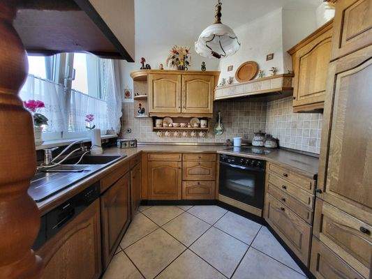 ... Durchgang zur Küche ( EBK )