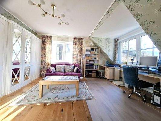 Büro (oder 3.Schlafzimmer)