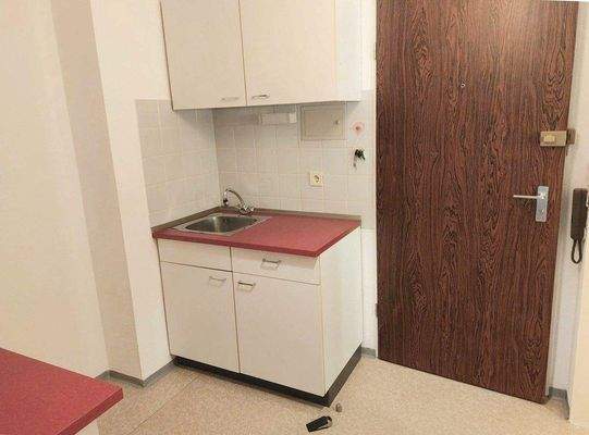 Küche und Eingangsbereich