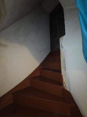 Treppe zum Dachboden.jpg