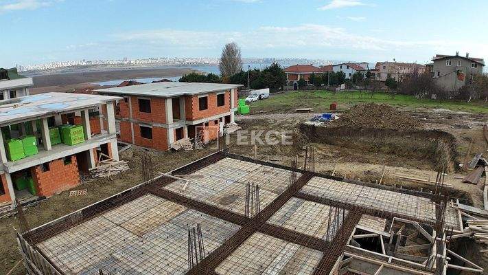 Terraced Villas with Indoor Parking in Avcılar İstanbul
