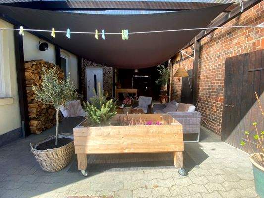 Terrasse mit Hauseingang