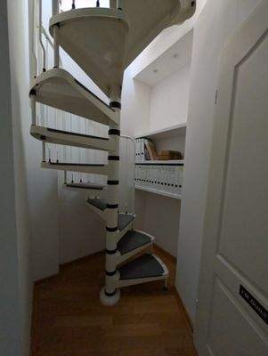 Treppe Spitzboden