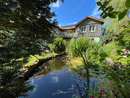 gemauerter Gartenteich, angelegt im Jahr 2018