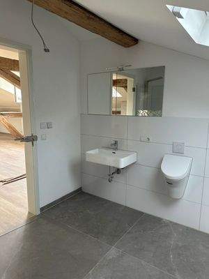 Modernes Badezimmer im Loft