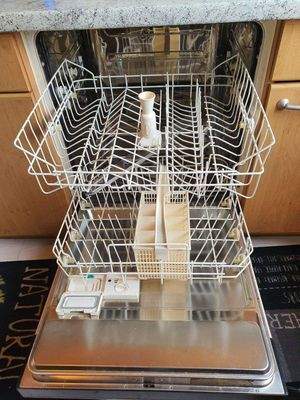 Gepflegte EBK mit Markengeräte