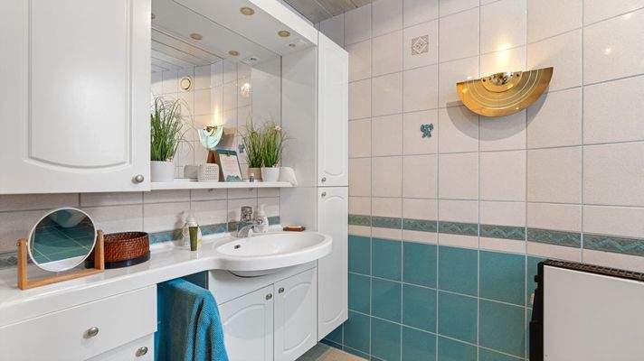 Bad Gewerbeeinheit KG