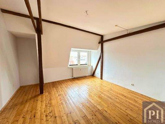 Helles Wohnzimmer mit Meerblick