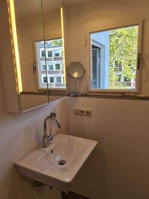 Tageslichtbach mit Dusche