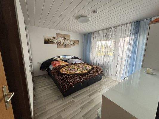 großes Schlafzimmer