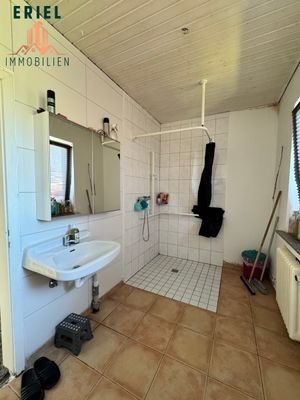 Badezimmer EG