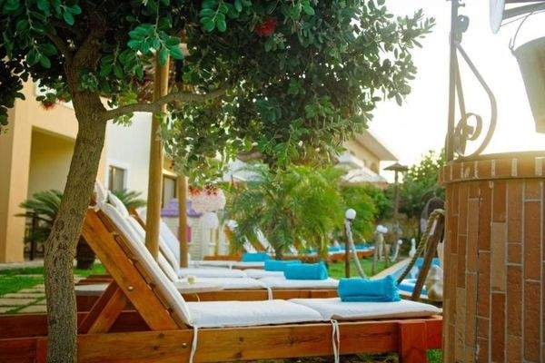 Hotel-Apartments am Meer in Kolymbari zu verkaufen