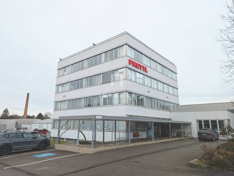 Pfullingen Halle, Pfullingen Hallenfläche