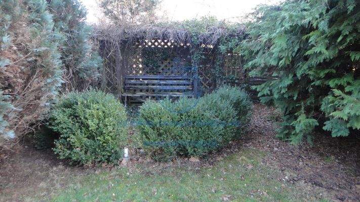 Außenanlagen - Gartenhaus im hinteren Grundstücksbereich