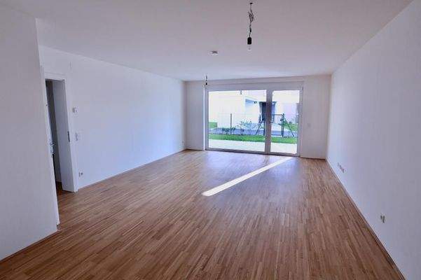 Graz-Gartenwohnung-Wohn-/Essbereich