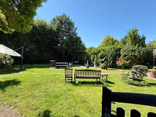 hintere Grundstücksfläche