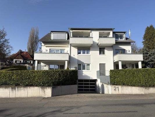 Hausansicht mit TG-Einfahrt