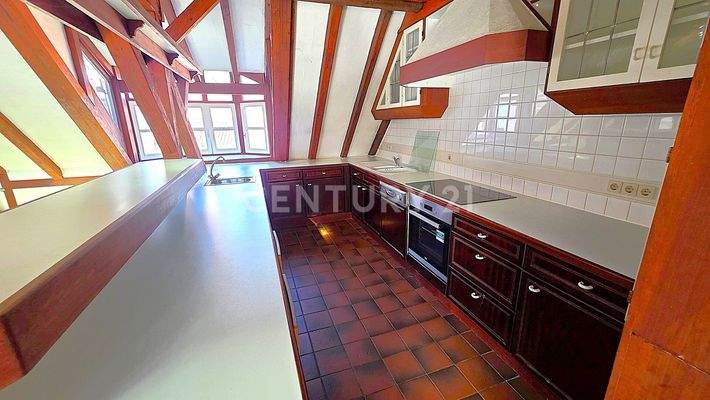 Große Küche der Penthouse Wohnung