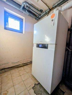 Erdgasheizung im Keller aus 2010