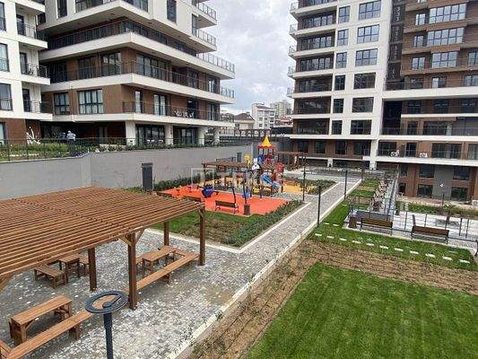 Apartments with Stunning Gardens in İstanbul Ümraniye