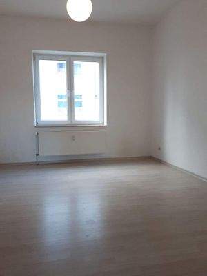 Blick in den Schlafraum_vor der Erneuerung des FB