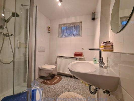 Foto 28_Gästebad UG.jpg