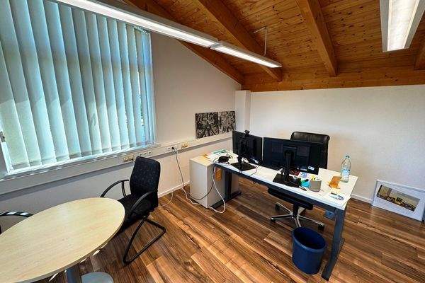 Büromöbel zur Ablöse (bei Bedarf)