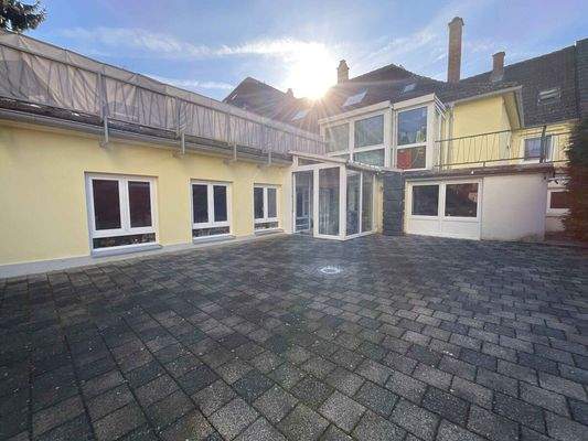 EG_Laden rechts_Hinterhof_www.villingen.immobilien