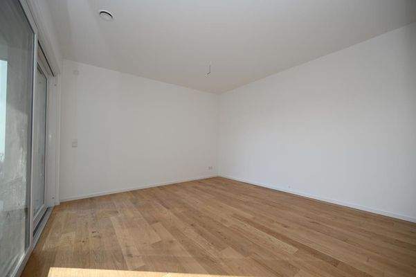 Geräumiges Wohnzimmer