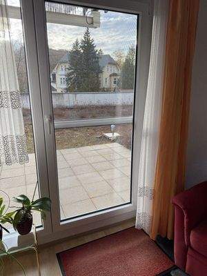 Vom Wohnzimmer auf die Terrasse