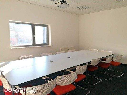 Zimmer, NEUER FUßBODEN wird verlegt