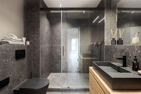 ISAR-LIVING Muster: Badezimmer